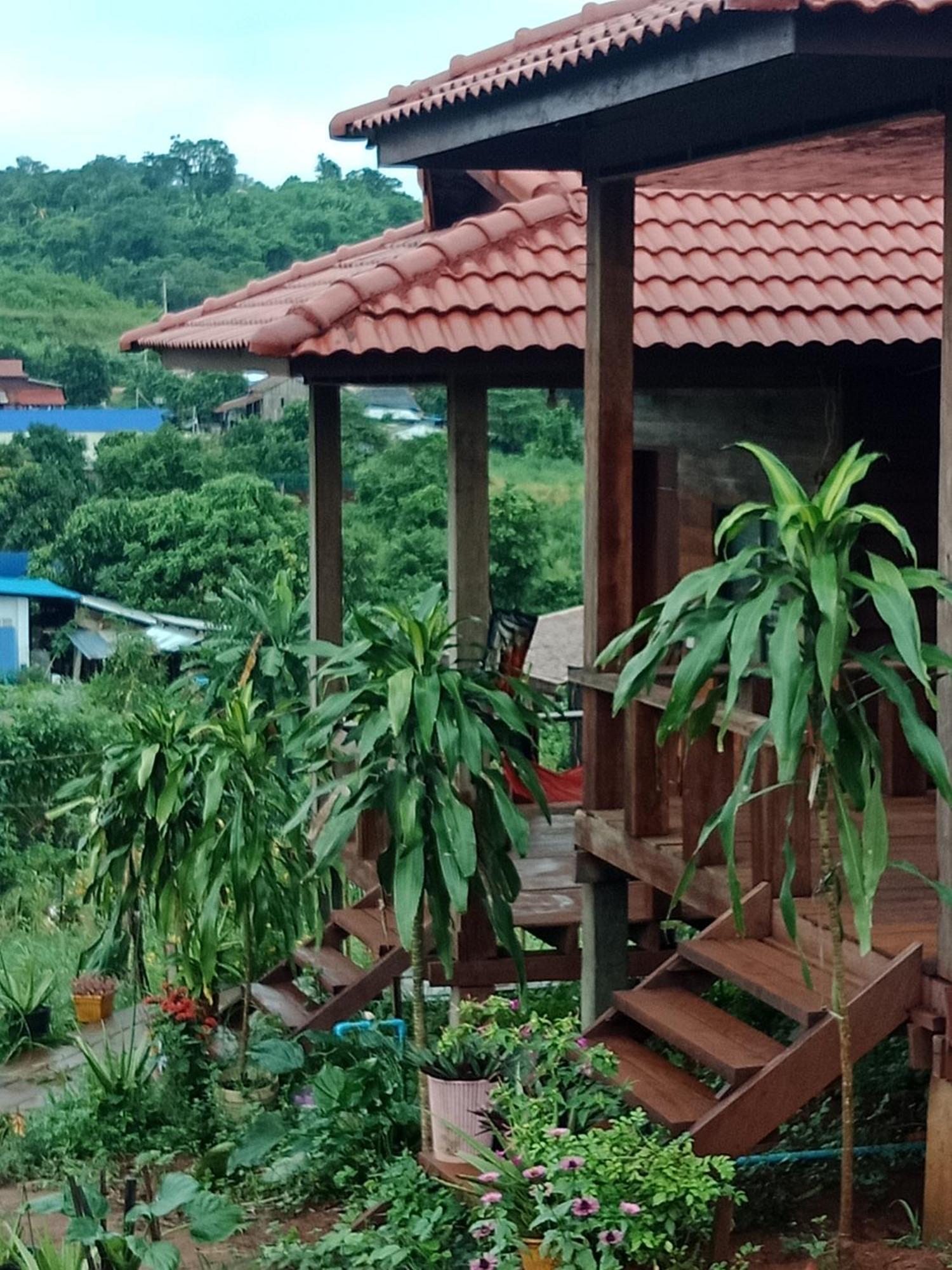 Happy Bungalow & Trekking Banlung Exterior photo